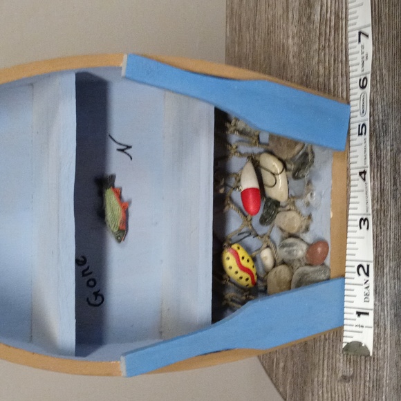 Fishing Wall Decor - Picture 2 of 5